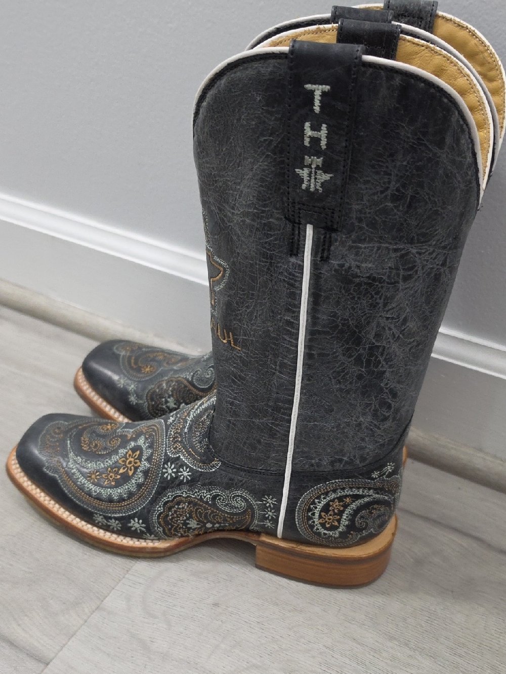 Tin Haul Two-Tone Paisley Leather Cowboy Boots - Black & Tan